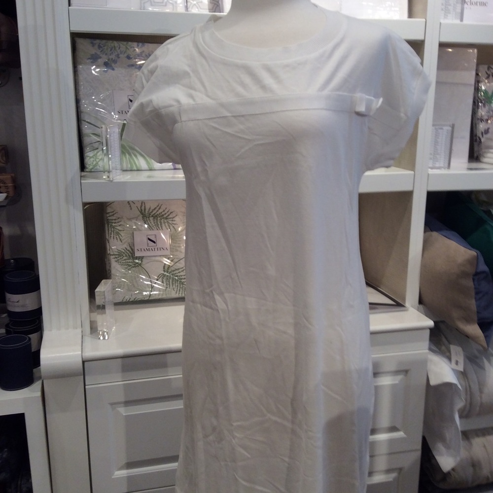 White short T-shirt style nighty